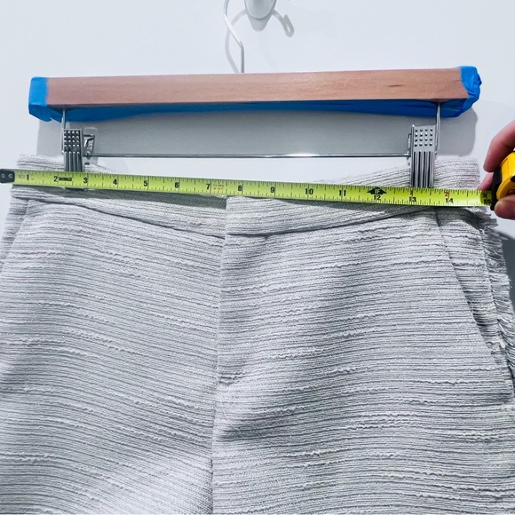 NWOT Banana Republic Light Gray/White High Rise Shorts - Picture 5 of 8